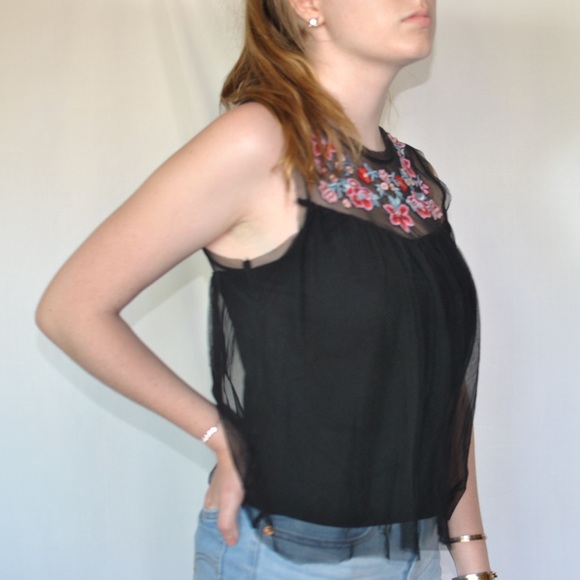 Holister Mesh Tank Top with Flower Embroidery - Picture 2 of 3